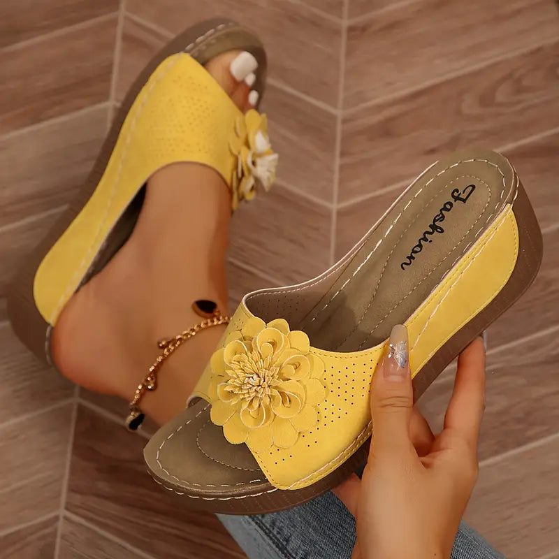 Amelia™ |Stylish Floral Floral Slip-On Wedge Sandals