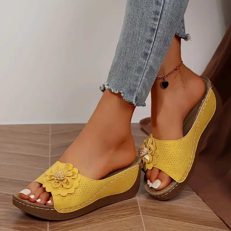 Amelia™ |Stylish Floral Floral Slip-On Wedge Sandals
