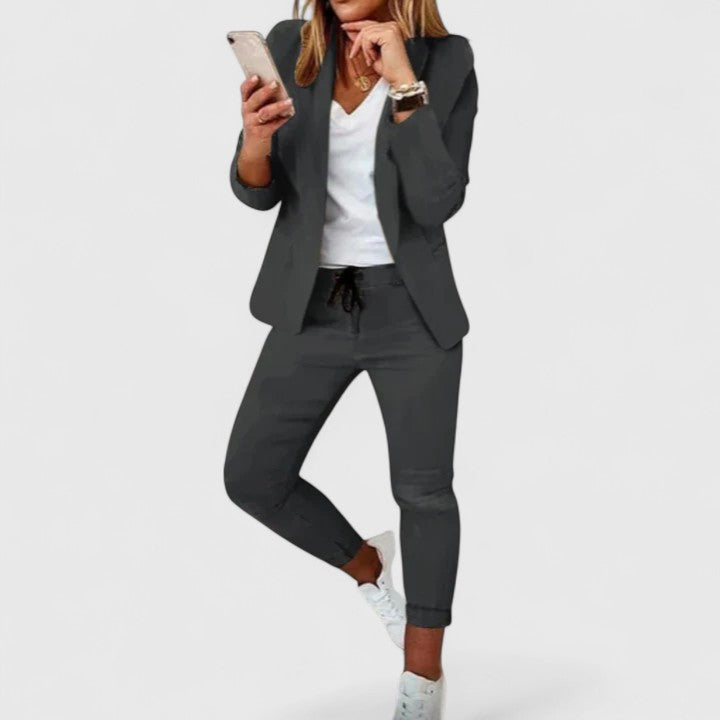 Rosa | Sophisticated Suit
