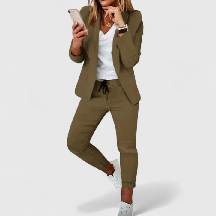 Rosa | Sophisticated Suit