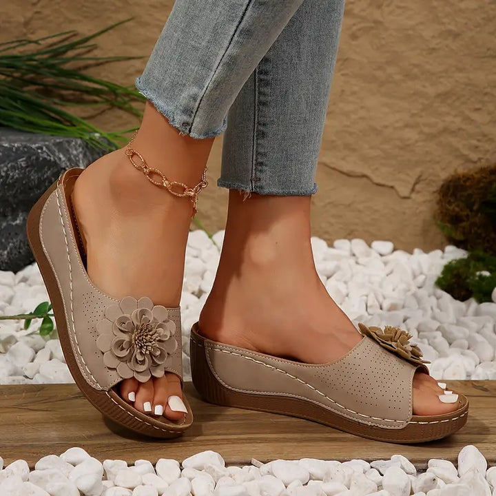 Amelia™ |Stylish Floral Floral Slip-On Wedge Sandals